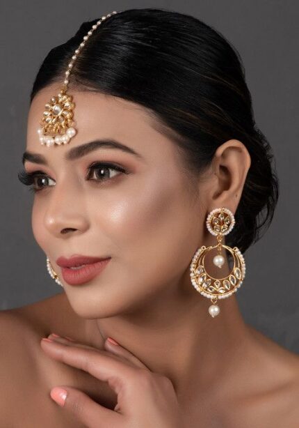 Silver Pearl Bead Kundan Maangtika With Chandbali Earrings